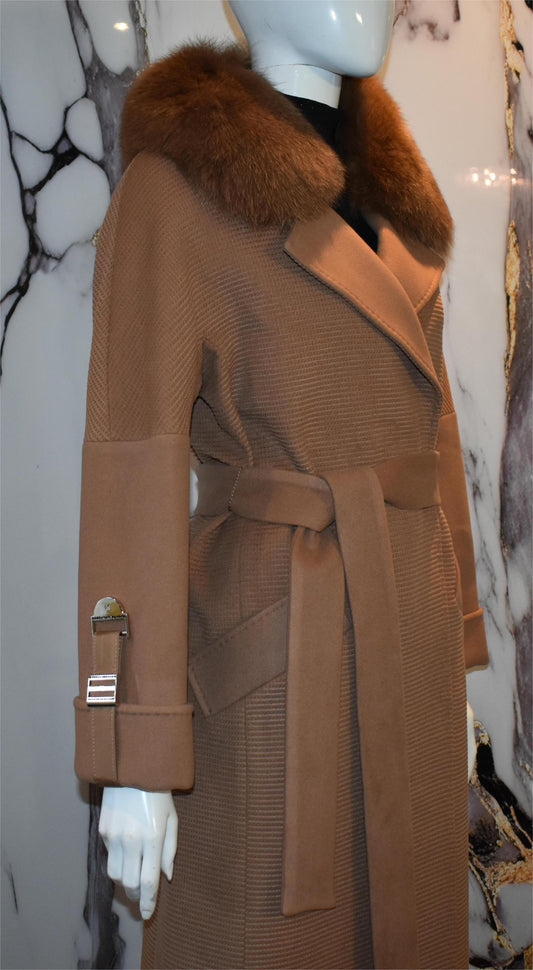 Luxuriöser Kaschmir Mantel Damen in Camel mit Echtfellkragen