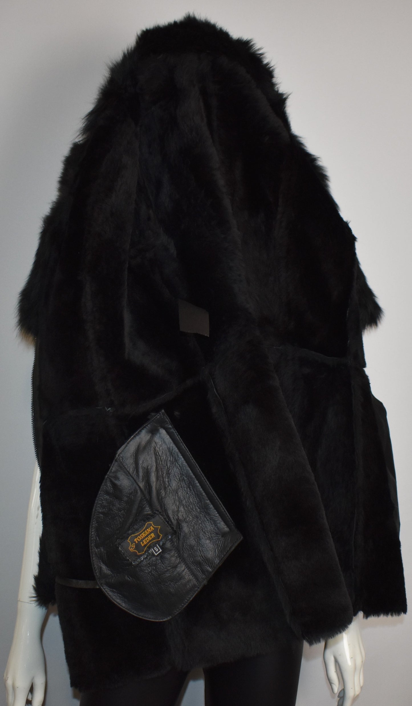 Luxus Lammfellmantel Damen mit Toskana Fell