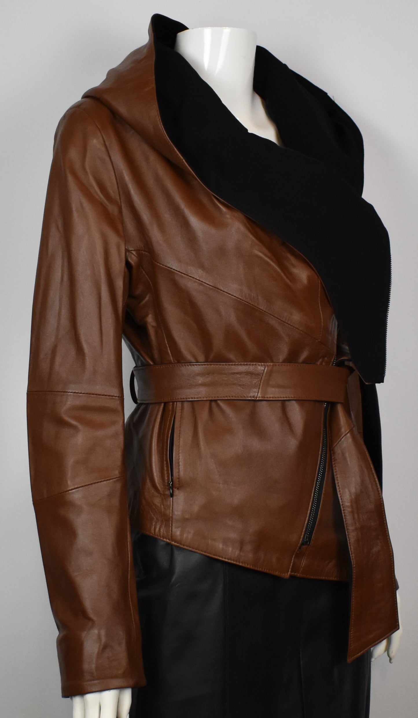Stylische Damen Lammlederjacke mit Kapuze