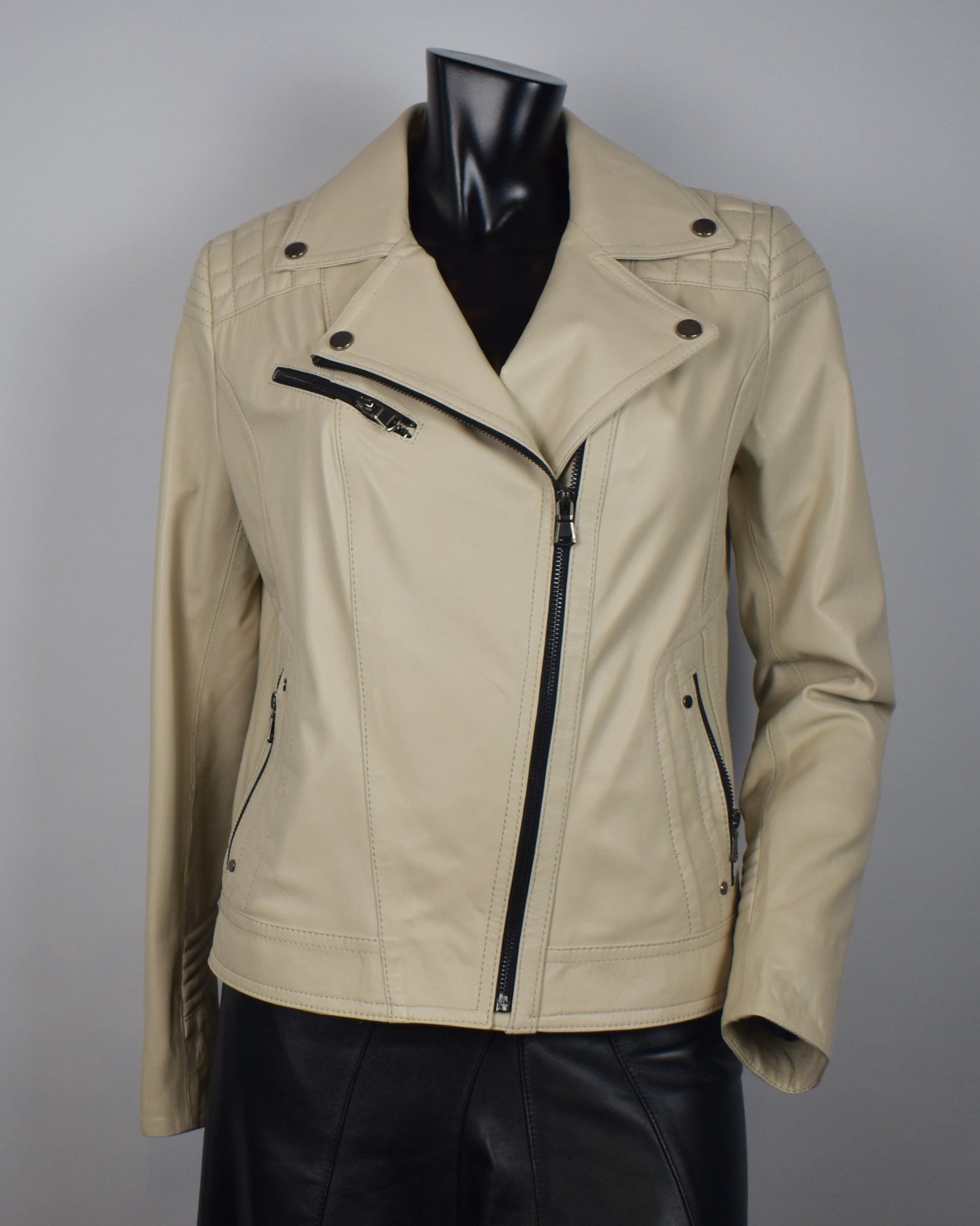 Stylische Damen Lederjacke