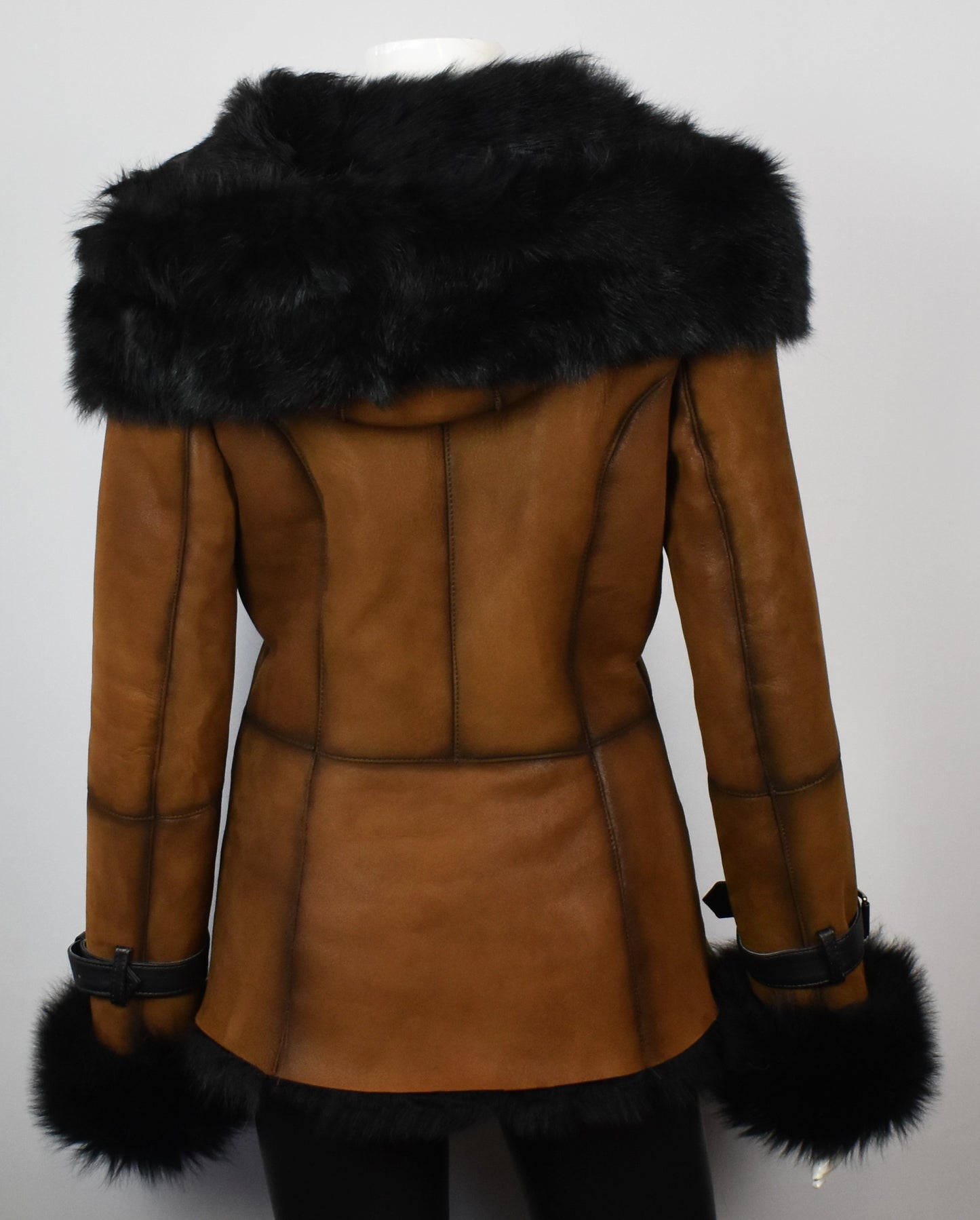 Designer Lammfelljacke mit echtem Toskana Fell Kapuze
