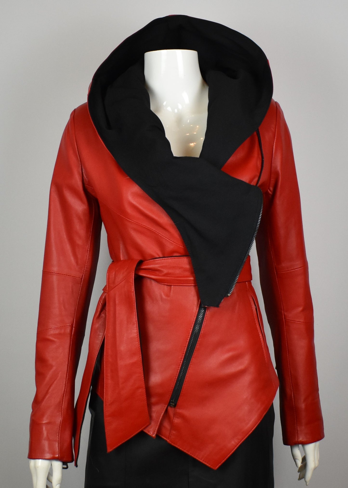 Stylische Damen Lammlederjacke mit Kapuze
