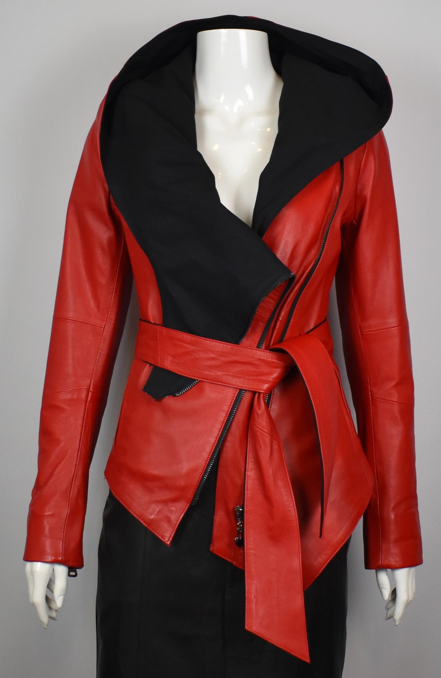 Stylische Damen Lammlederjacke mit Kapuze
