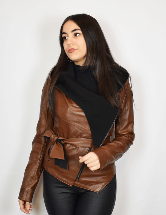 Stylische  Damen  Lammlederjacke mit Kapuze
